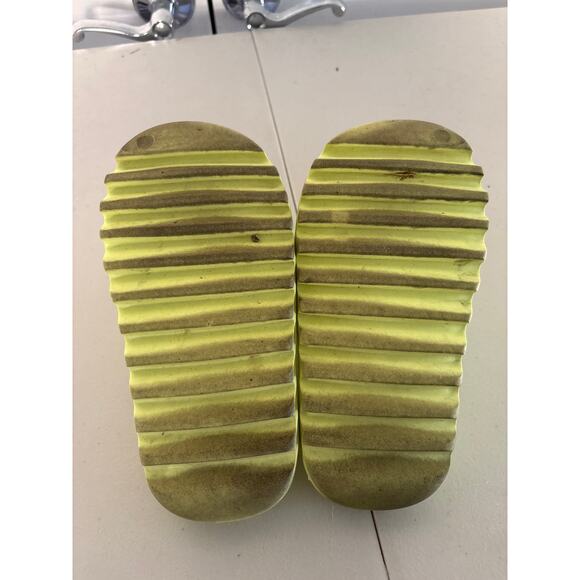 Adidas YEEZY Slide Glow Green Sneakers Size 5 Slip On Chunky Rubber Pool Neon main image 10